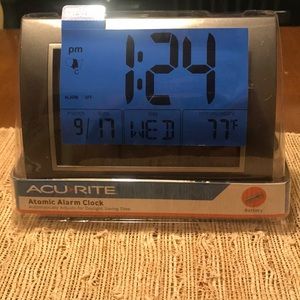 ⏰ AcuRite Atomic alarm clock